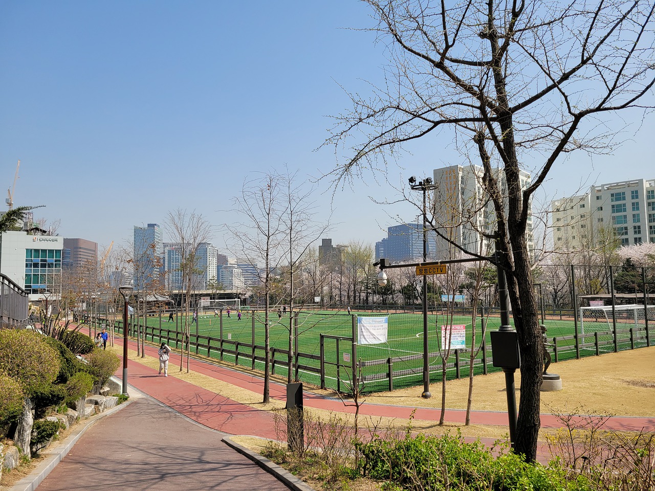 多事之秋 多事之秋